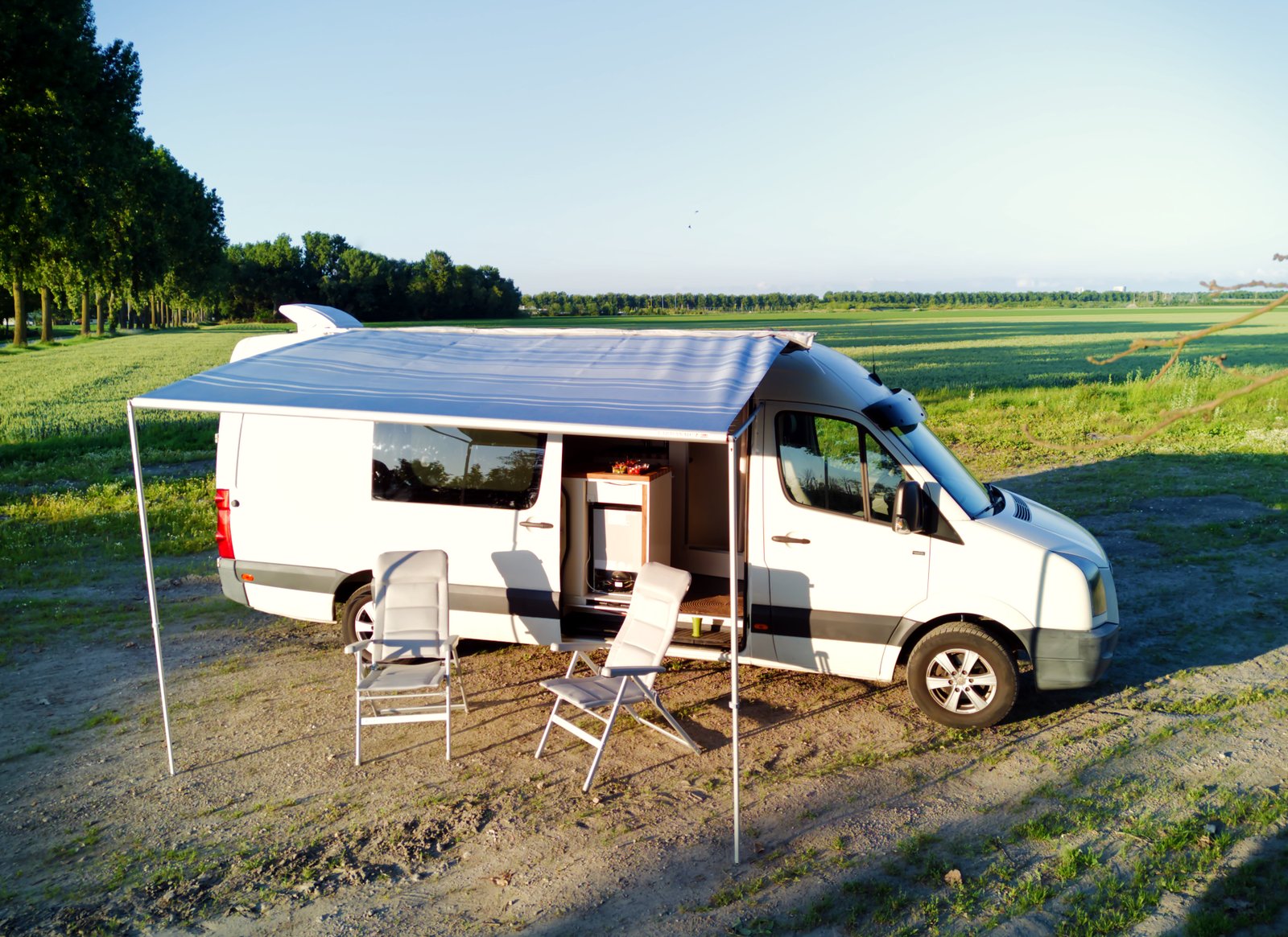 Albatros off-grid campervan exterior — VW Crafter L3