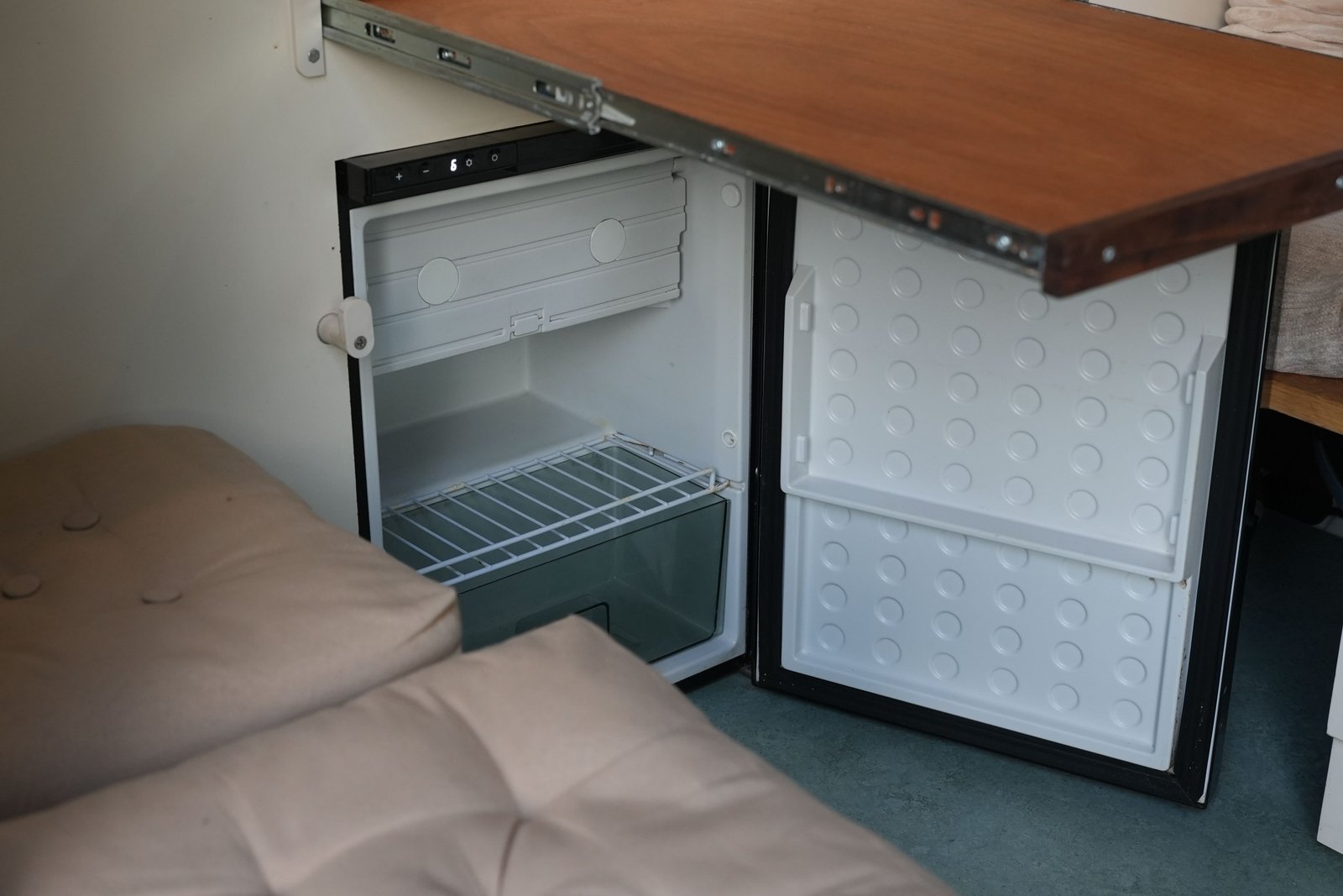 Zonnewijzer campervan interior detail