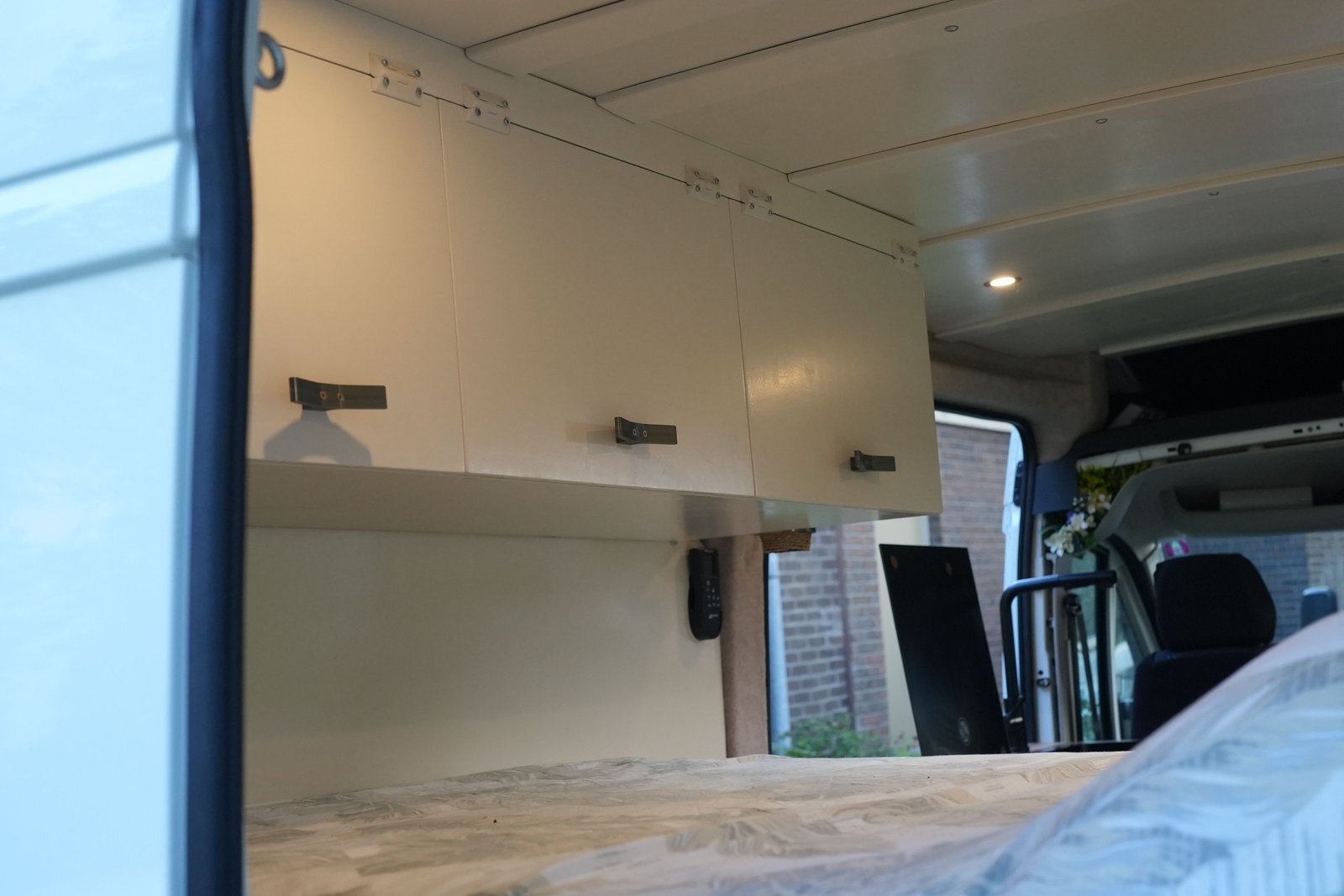 Zonnewijzer campervan interior