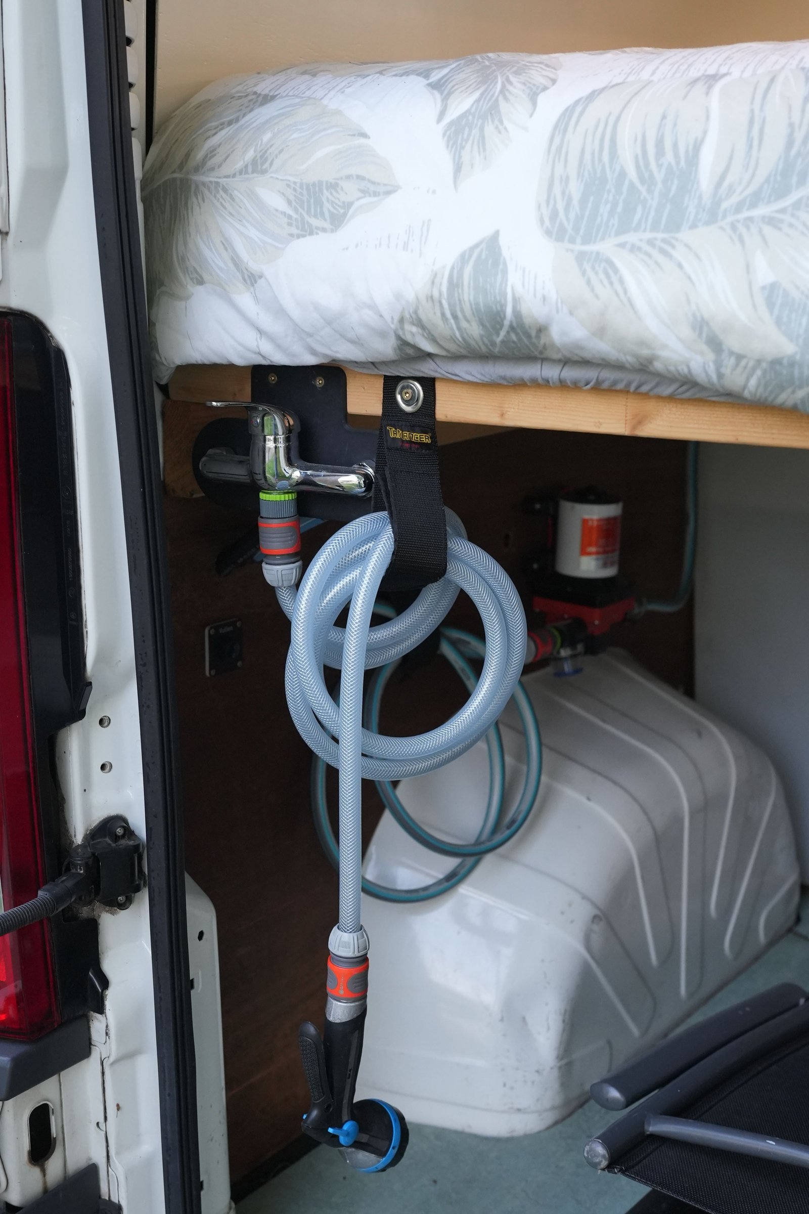 Zonnewijzer campervan detail