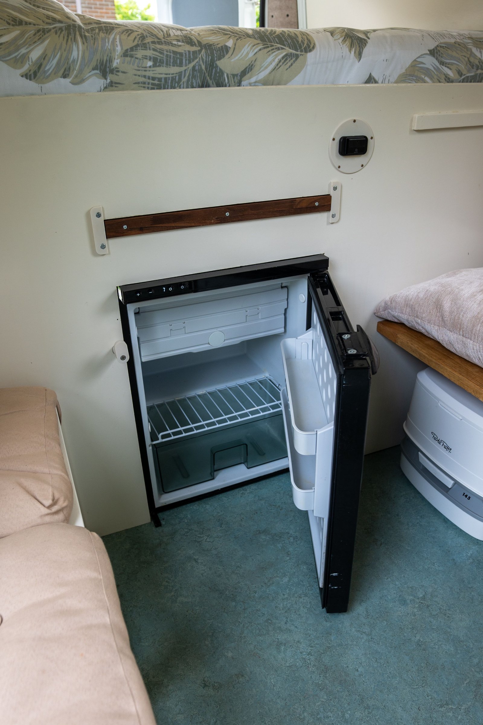 Zonnewijzer campervan bruiloft weekender