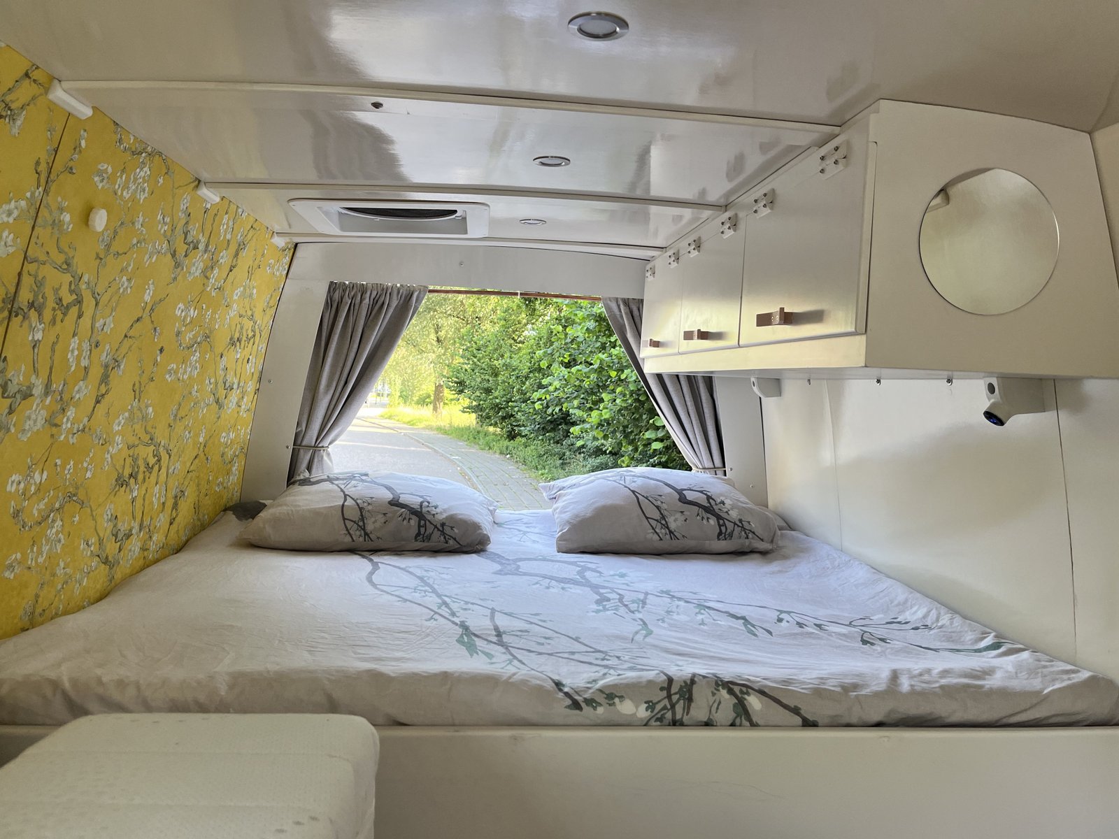 Albatros campervan interior layout