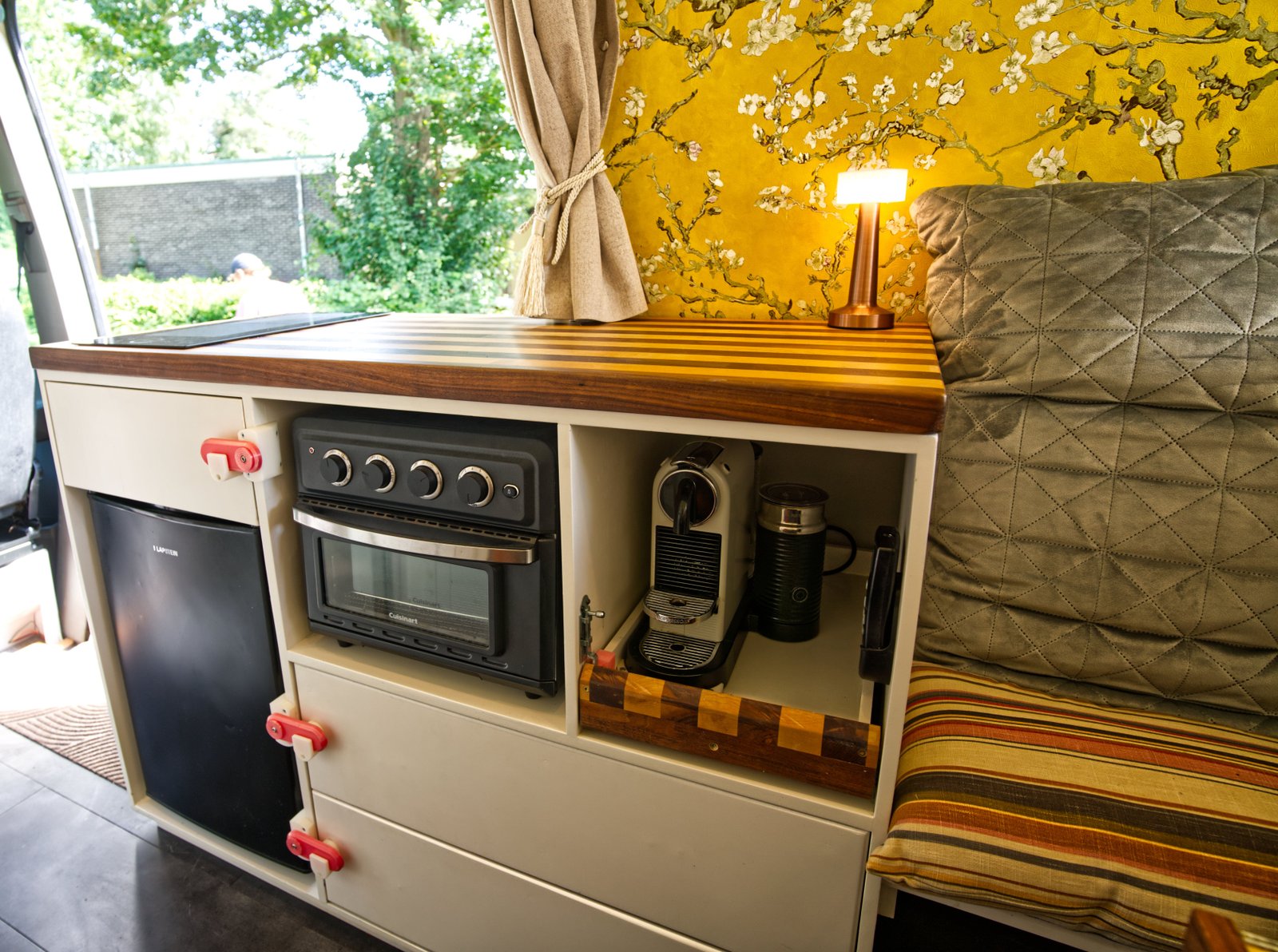 Albatros campervan 7 kWh battery and solar panels